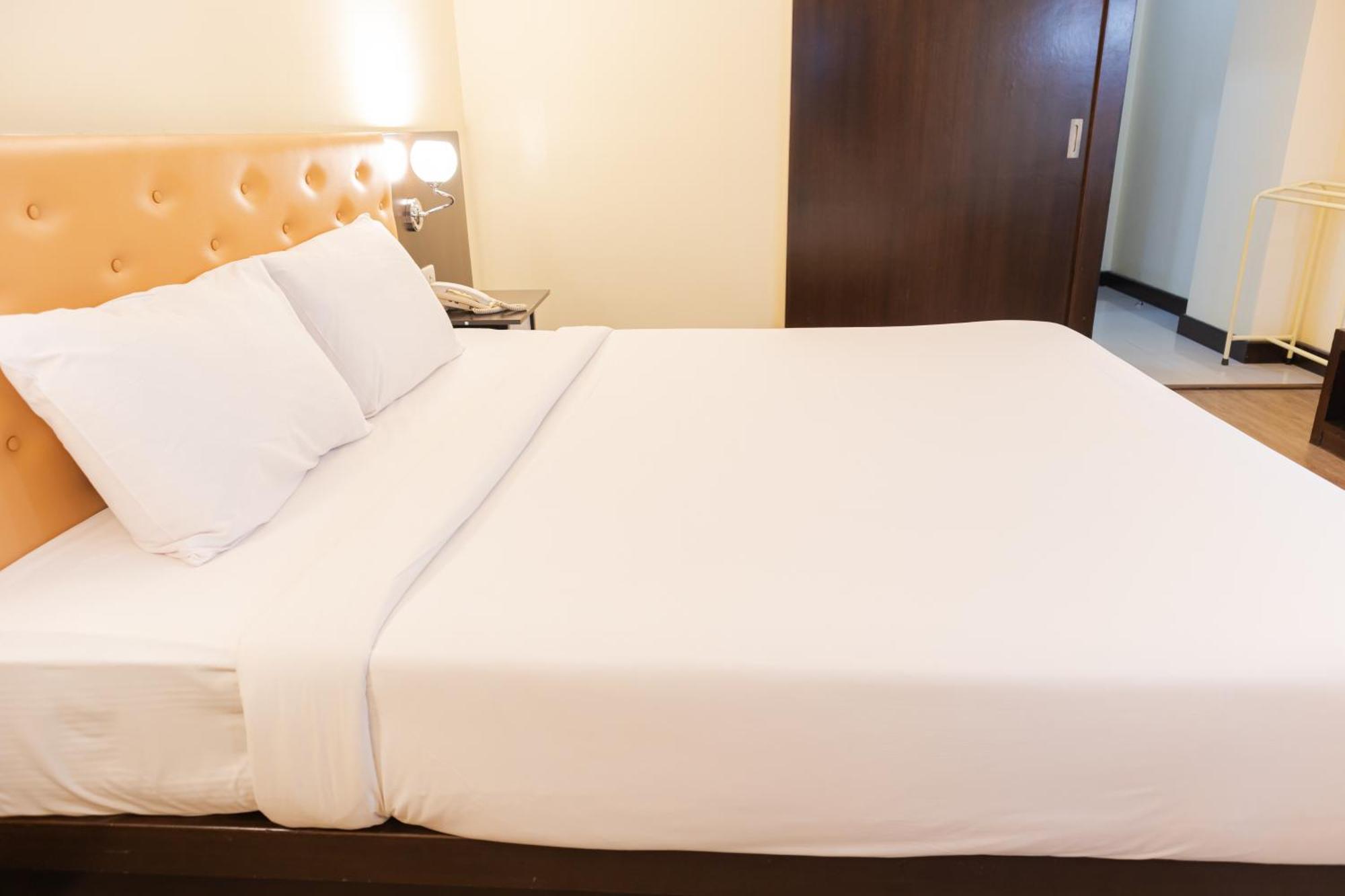 โรงแรม ซิตี้พาร์ค โคราช City Park Hotel Накхонратчасіма Екстер'єр фото