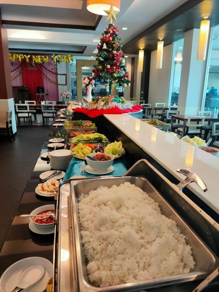 โรงแรม ซิตี้พาร์ค โคราช City Park Hotel Накхонратчасіма Екстер'єр фото