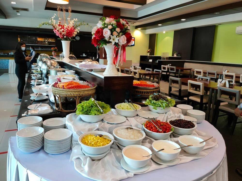 โรงแรม ซิตี้พาร์ค โคราช City Park Hotel Накхонратчасіма Екстер'єр фото