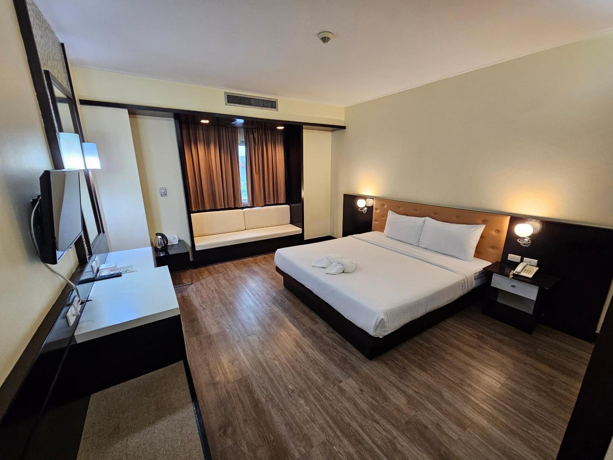 โรงแรม ซิตี้พาร์ค โคราช City Park Hotel Накхонратчасіма Екстер'єр фото