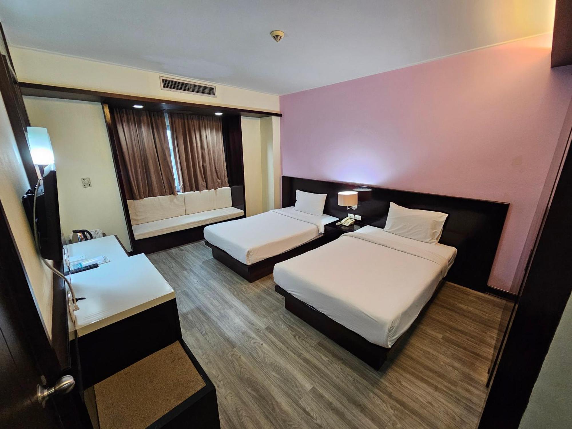 โรงแรม ซิตี้พาร์ค โคราช City Park Hotel Накхонратчасіма Екстер'єр фото
