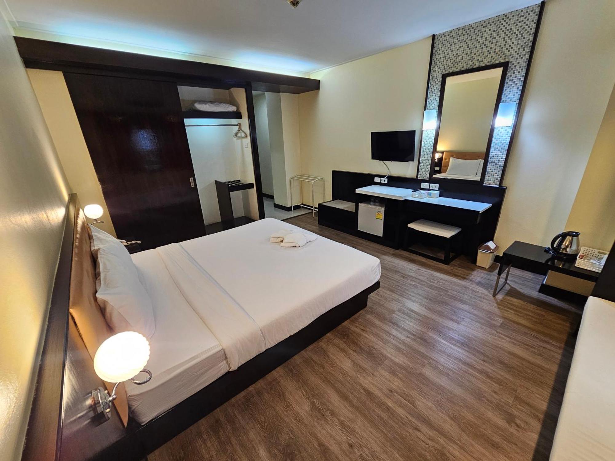 โรงแรม ซิตี้พาร์ค โคราช City Park Hotel Накхонратчасіма Екстер'єр фото